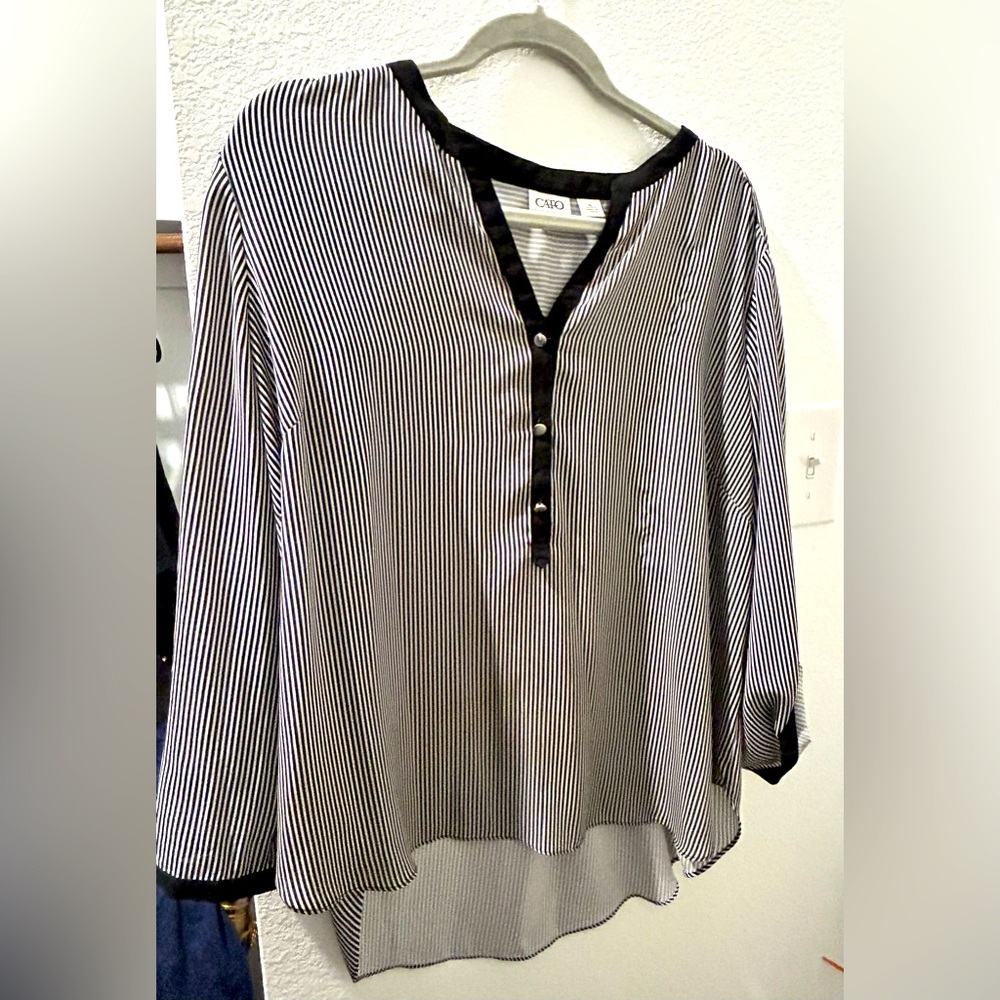 Stripped blouse. Black and white. Size XL